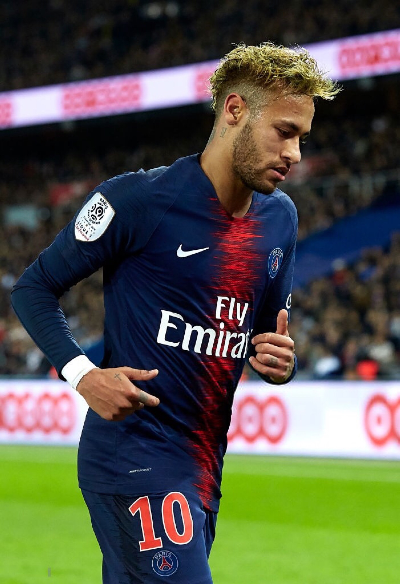 F-16又摔跤了，2025竞是“摔机本命年”，硬是拿了个三连冠（F-16再度坠机，2025俨然成“摔机本命年”，已连拿三连冠）