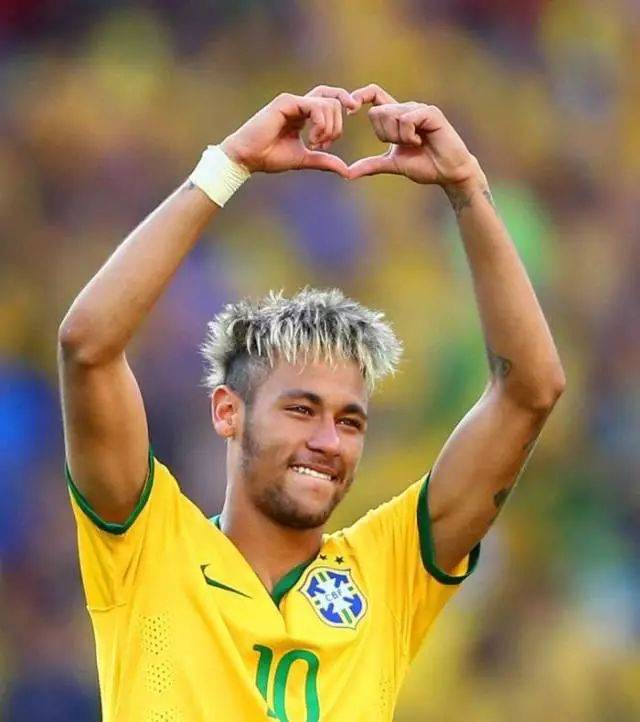 阿根廷美女老师用梅西表情包为学生评分：谁想让梅西伤心呢？（阿根廷老师用梅西表情包打分：谁舍得让梅西难过？）