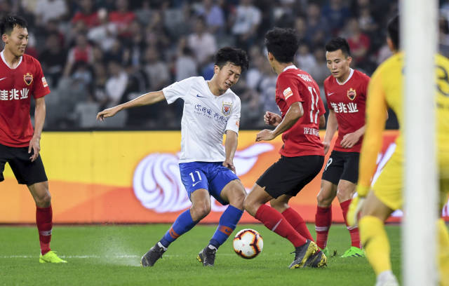 解锁新身份，美女球员艾丽莎-莱曼将成为米兰冬奥会火炬手（艾丽莎-莱曼以全新身份出任米兰冬奥会火炬手）