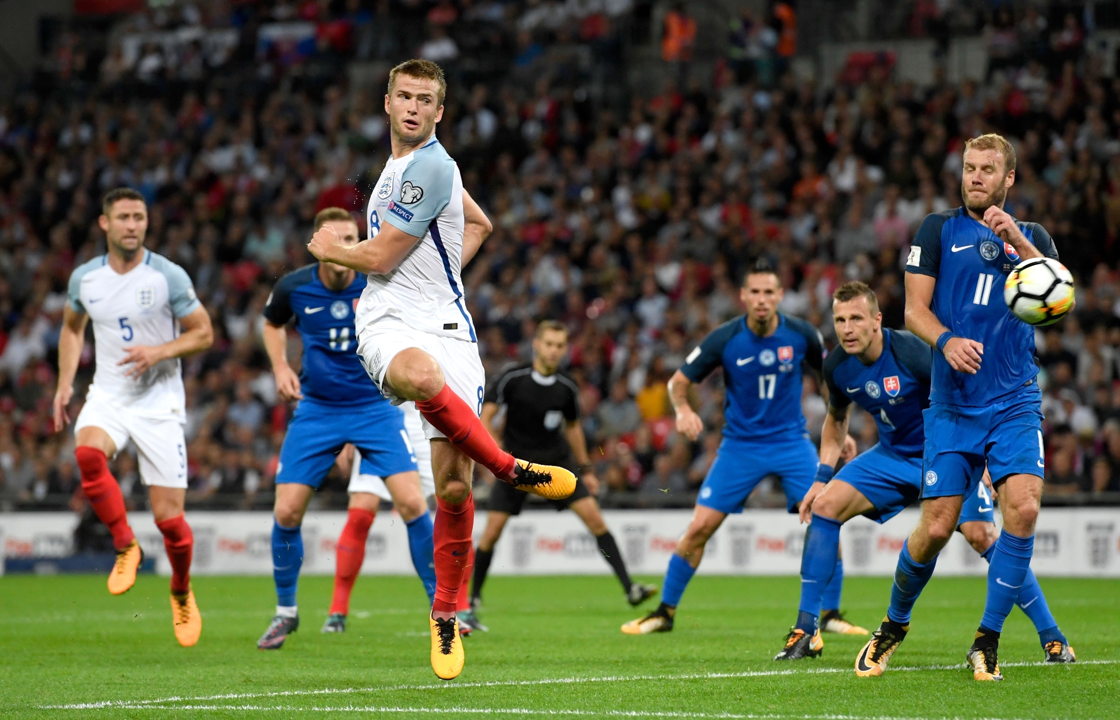 乌迪内斯vs热那亚：扎尼奥洛、卡巴瑟利首发，马利诺夫斯基、洛伦佐-科隆博出战（乌迪内斯战热那亚：扎尼奥洛携卡巴瑟利先发，马利诺夫斯基与洛伦佐-科隆博登场）