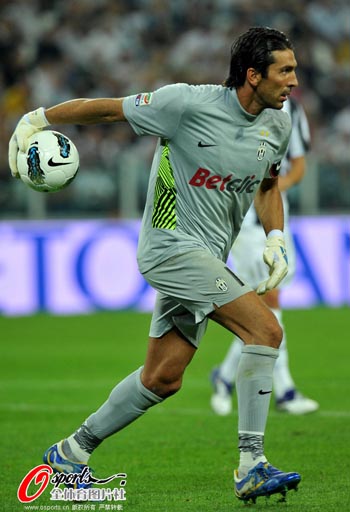 意媒：国米关注球队外租中场阿金桑米罗，比萨有600万买断权（意媒称国米关注外租中场阿金桑米罗，比萨握有600万欧买断权）