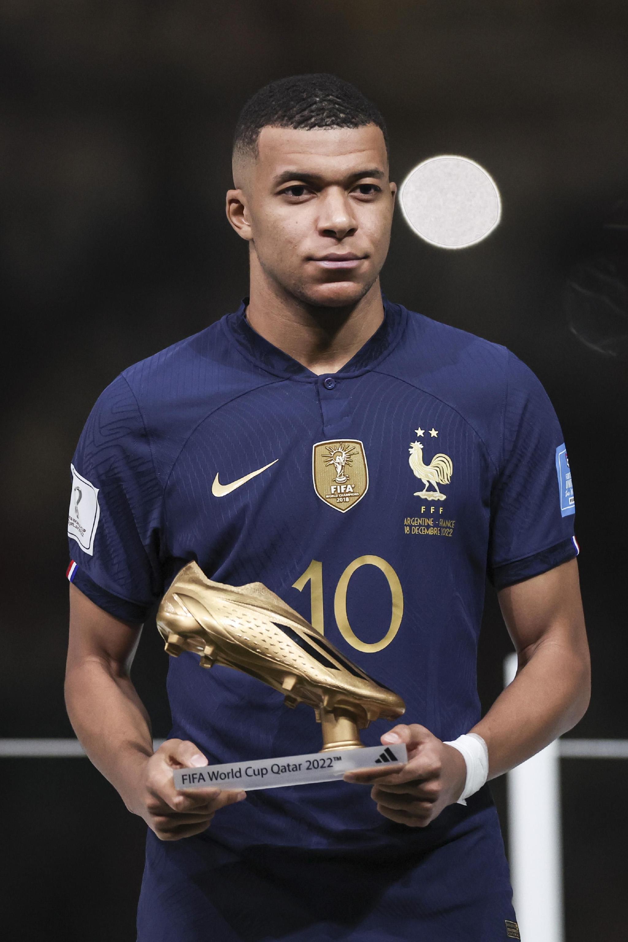 今夜能否晋级？拜仁过去21场德国杯客场对德甲球队仅一次失利（晋级在望？拜仁近21场德国杯客战德甲仅1败）