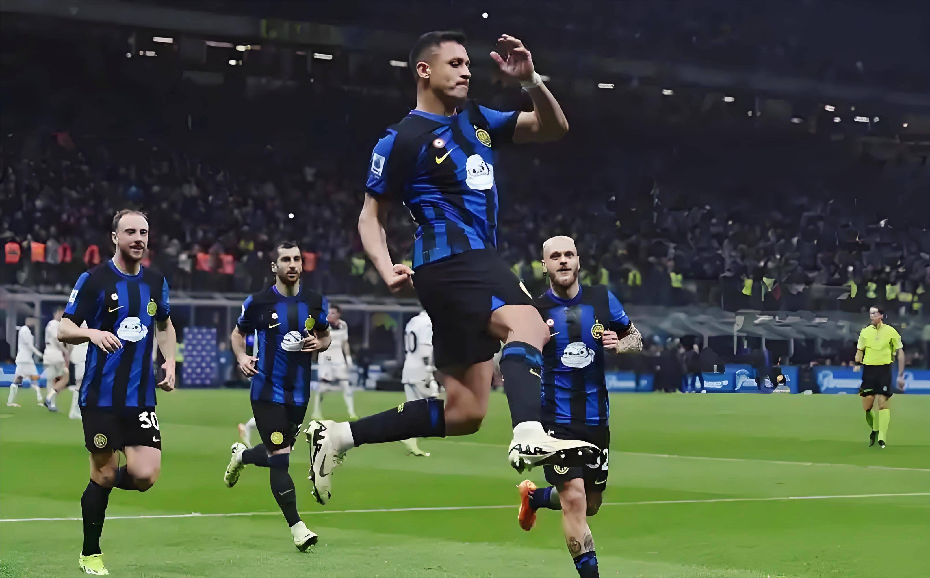 张伯霖谈摇篮舞庆祝：是庆祝我家两只小狗出生（张伯霖解释摇篮舞：为庆祝家里两只小狗诞生）