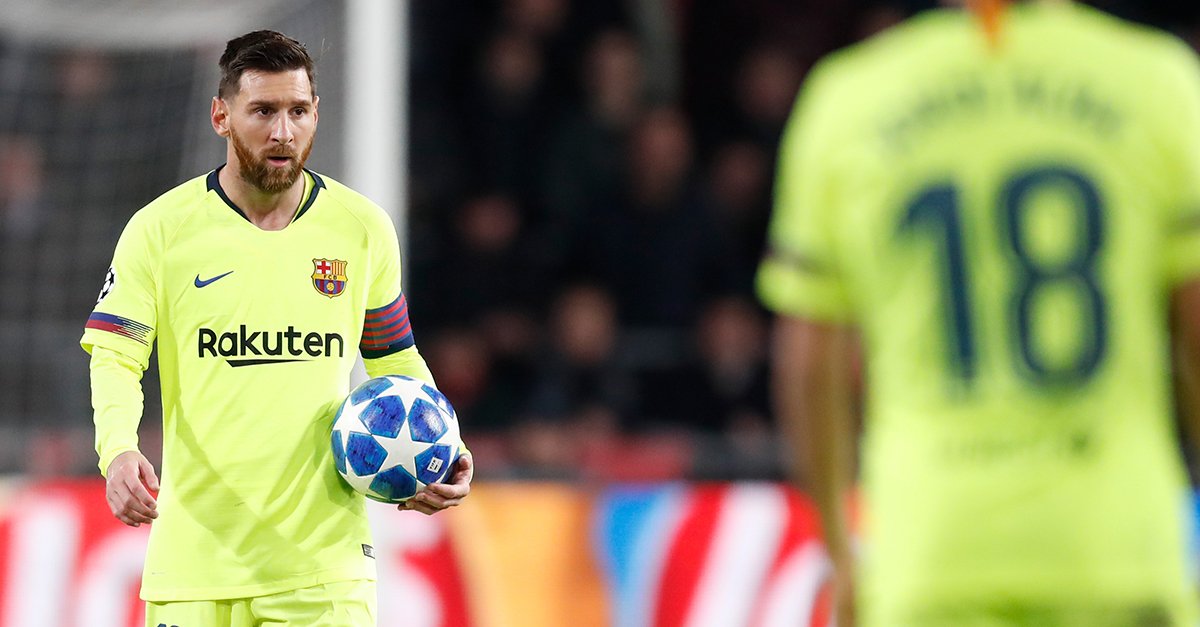 今年上海双雄争冠战启用外籍裁判，去年的主裁为傅明、李海新（上海双雄争冠大战今年启用外籍裁判，去年主哨为傅明、李海新）