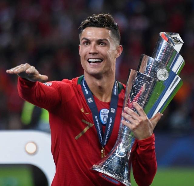 布达佩斯Major：NAVI 2-0横扫B8，3胜2负晋级8强淘汰赛（布达佩斯Major：NAVI 2-0零封B8，3胜2负挺进八强淘汰赛）