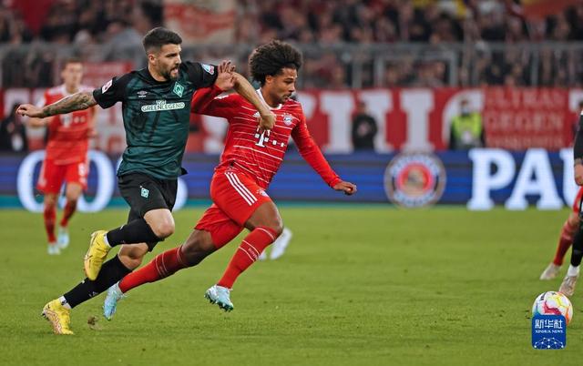 追梦发问什么比感恩节大餐更糟糕？网友：球队老将揍年轻队友（追梦发问：还有比感恩节大餐更糟的吗？网友：球队老将暴打新秀）