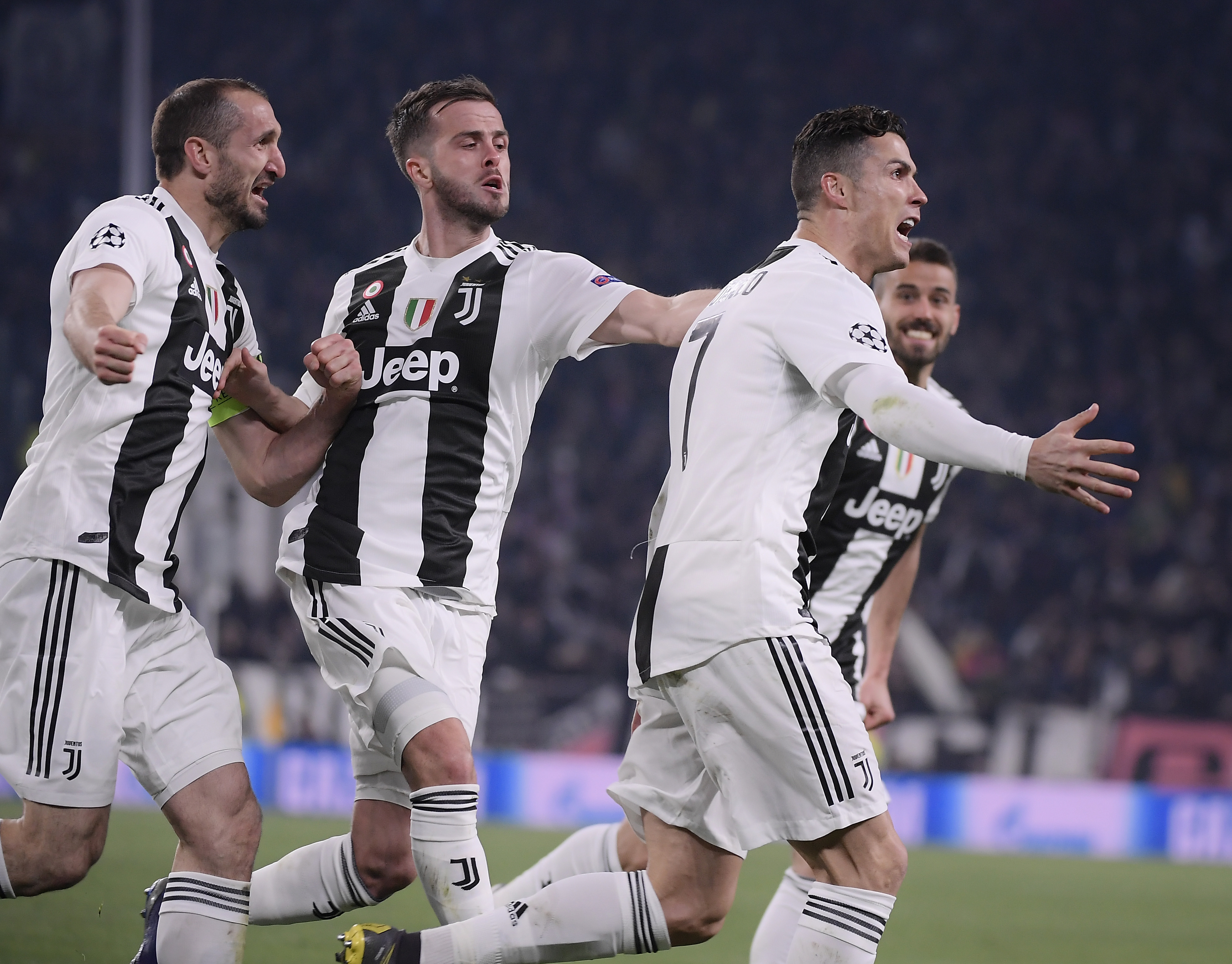 这节表现出色！杨瀚森2助攻&2篮板&造对手2次进攻犯规（单节高光！杨瀚森送出2助攻、摘下2篮板并造成对手2次进攻犯规）